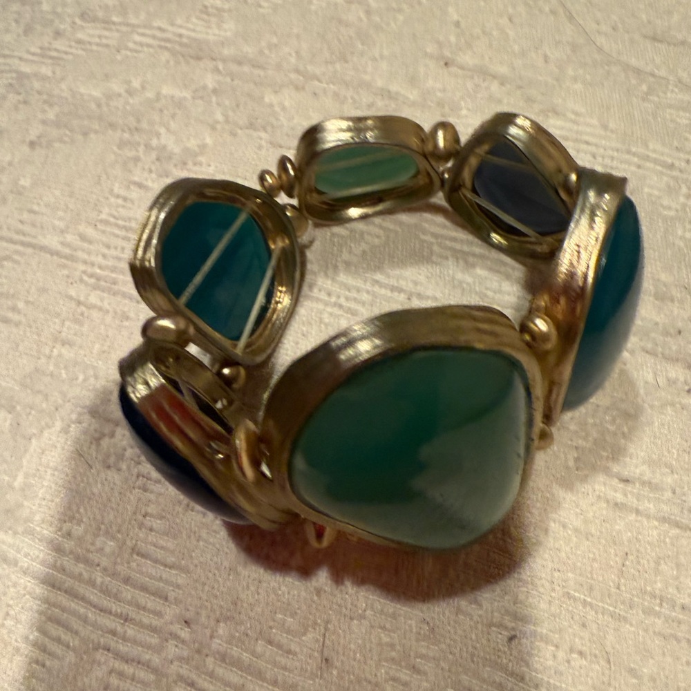 Chico’s 6 multicoloured stone bracelet, beautiful piece